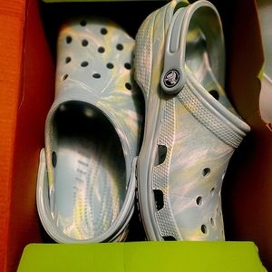 Crocs marbled clog